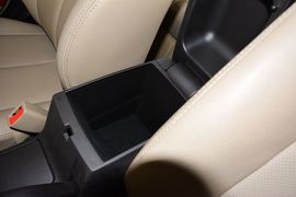 2011款现代悦动1.6L自动豪华型