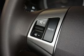 2011款现代悦动1.6L自动豪华型