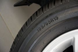 2011款现代悦动1.6L自动豪华型