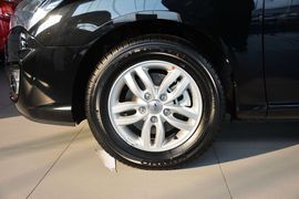 2011款现代悦动1.6L自动豪华型