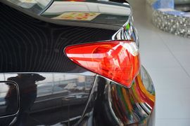 2011款现代悦动1.6L自动豪华型