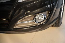 2011款现代悦动1.6L自动豪华型