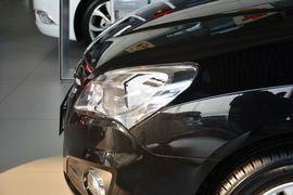 2011款现代悦动1.6L自动豪华型