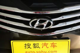 2011款现代悦动1.6L自动豪华型