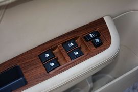 2015款传祺GA5增程式尊享版