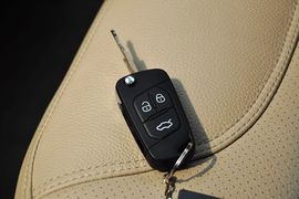 2015款传祺GA5增程式尊享版