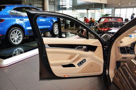 2014款保时捷Panamera