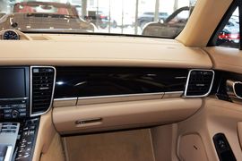 2014款保时捷Panamera