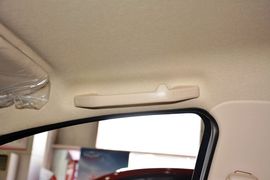 2013款风云2两厢1.5L手动锐意版