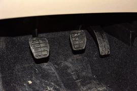 2013款风云2两厢1.5L手动锐意版