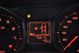 2013款风云2两厢1.5L手动锐意版