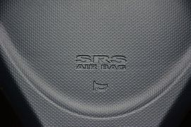 2013款风云2两厢1.5L手动锐意版