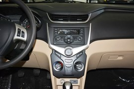 2013款风云2两厢1.5L手动锐意版