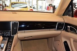 2014款保时捷Panamera