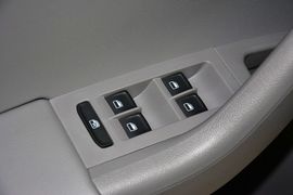 2015款斯柯达明锐1.6L自动逸杰版