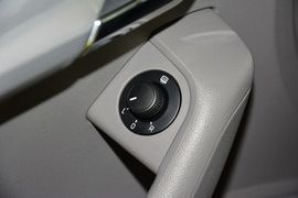 2015款斯柯达明锐1.6L自动逸杰版