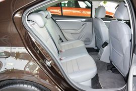 2015款斯柯达明锐1.6L自动逸杰版