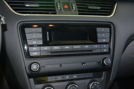 2015款斯柯达明锐1.6L自动逸杰版