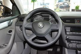 2015款斯柯达明锐1.6L自动逸杰版