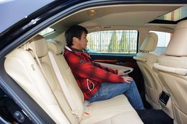 2015款丰田皇冠2.5L尊享版到店实拍