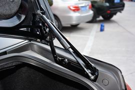 2015款丰田皇冠2.5L尊享版