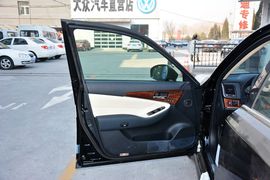 2015款丰田皇冠2.5L尊享版