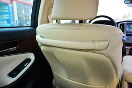 2015款丰田皇冠2.5L尊享版