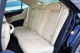 2015款丰田皇冠2.5L尊享版