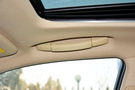 2015款丰田皇冠2.5L尊享版