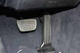 2015款丰田皇冠2.5L尊享版