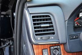 2015款丰田皇冠2.5L尊享版