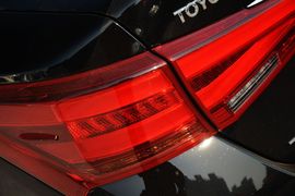 2015款丰田皇冠2.5L尊享版