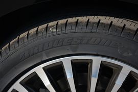2015款丰田皇冠2.5L尊享版