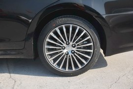 2015款丰田皇冠2.5L尊享版