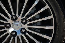 2015款丰田皇冠2.5L尊享版