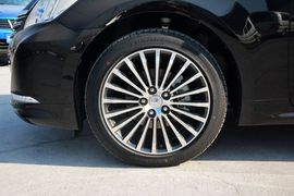 2015款丰田皇冠2.5L尊享版