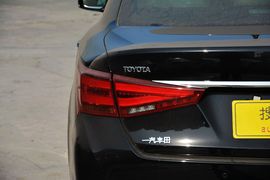 2015款丰田皇冠2.5L尊享版