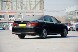 2015款丰田皇冠2.5L尊享版