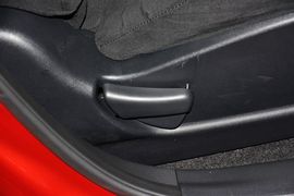 2014款日产骐达1.6L