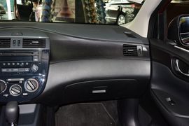 2014款日产骐达1.6L