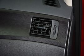 2014款日产骐达1.6L