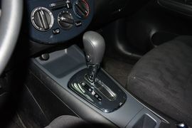 2014款日产骐达1.6L