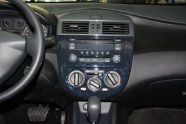 2014款日产骐达1.6L