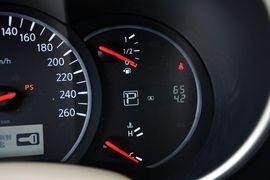 2015款日产贵士3.5L