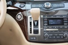 2015款日产贵士3.5L