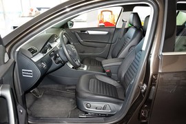 2015款大众迈腾1.8TSI领先型