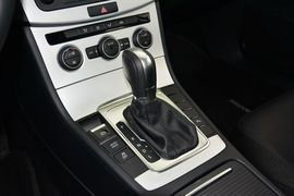 2015款大众迈腾1.8TSI领先型
