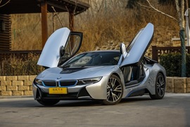 2015款宝马i8插电混动跑车试驾实拍