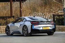 2015款宝马i8插电混动跑车试驾实拍