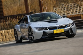 2015款宝马i8插电混动跑车试驾实拍